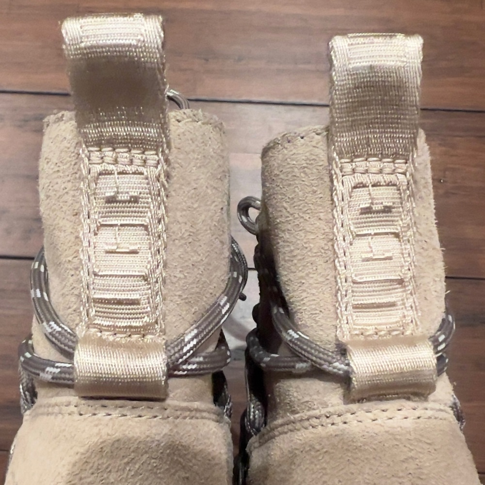 Ugg Brisbane Lace Up Platform boots - Picture 11 of 12
